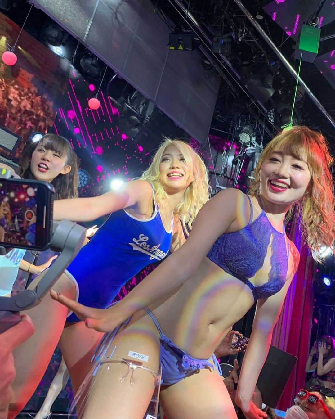 Roseさんのインスタグラム写真 - (RoseInstagram)「. . この写真すき💙💙💙. . もう１週間たったのかぁ🥺. .  #showclub #nightspot #burlesque #dancer #showgirl #showdancer #japanesegirl #japanesebeauty #BURLESQUEannexYAVAY #YAVAY  #ヤバイ #バーレスクヤバイ #バーレスク  #パーレスク東京 #直接対決  #ダンサー #ショーダンサー #カワイイ対決  #ふりかえりぐらむ #おもいでぐらむ」10月25日 15時11分 - rose_ro_tan