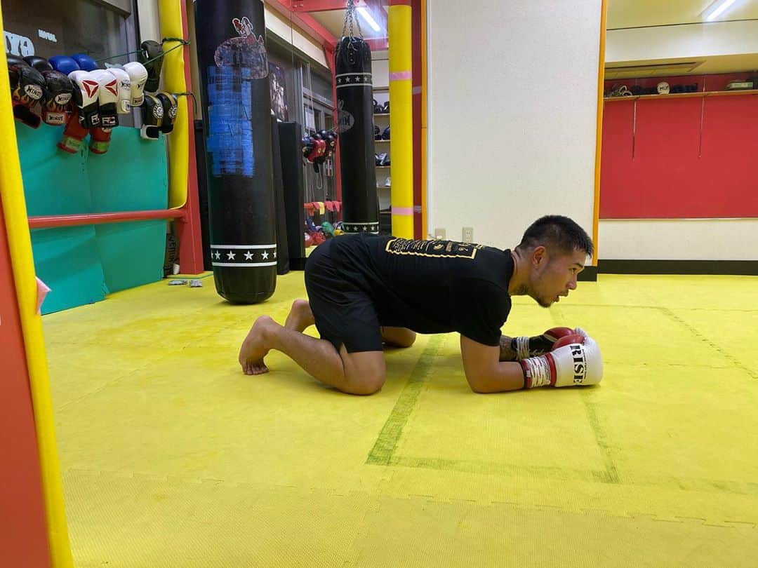 中村寛のインスタグラム：「やり切った、追い込み期間も今日の走り込みで終了。 試合まで残り7日。 . . . #格闘技 #キックボクシング  #kickboxing #mma #rise #deep #rizin  #practice #training #workout  #bkgym #追い込み #練習  . .」