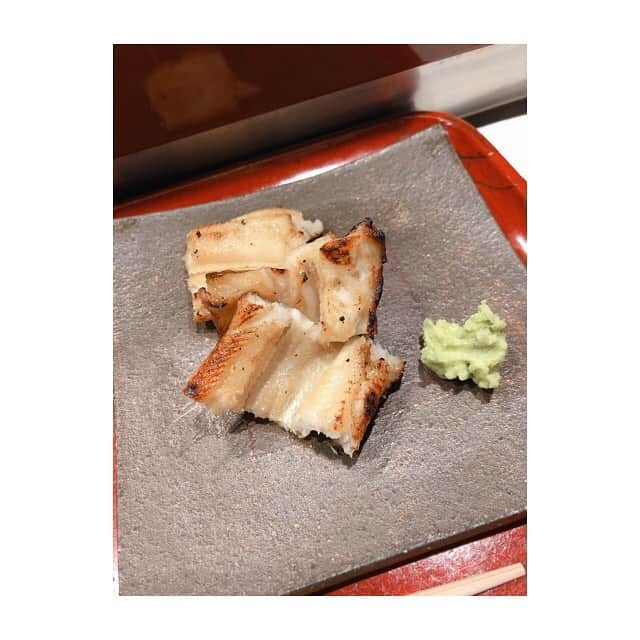 早乙女わかばさんのインスタグラム写真 - (早乙女わかばInstagram)「.﻿ 🤤食欲の秋🤤﻿ ﻿ お寿司🍣﻿ ﻿ 最高な美味しさでした👏🏻﻿ お寿司はもちろんのことですが…﻿ ﻿ こちらで飲んだ梅酒が﻿ 今まで飲んだ梅酒の中で1番美味しかった🥃﻿ ﻿ 大好きなお寿司🍣﻿ なかなか食べられないので、張り切ってお腹の空き具合を調整しました（笑）﻿ ﻿ そしたら…張り切って食べすぎました🤣﻿ ﻿ #食欲の秋﻿ #お寿司﻿ #梅酒」10月25日 20時55分 - s_wakaba.94