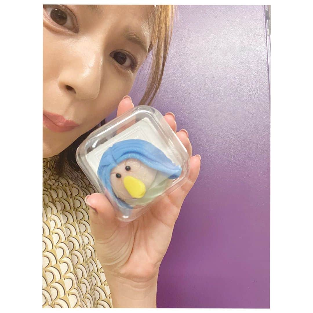 永島優美さんのインスタグラム写真 - (永島優美Instagram)「* 収録現場で出会った#アマビエ の練り切り🌸 可愛かった〜🥺そして美味しかった〜🥰  明日10月26日（月）21時〜22時48分 『FNSドラマ対抗お宝映像アワード』  おもしろNGシーンやハプニングなど ドラマ撮影の裏側を覗いてみてください😜♪」10月25日 15時26分 - yuumi_nagashima