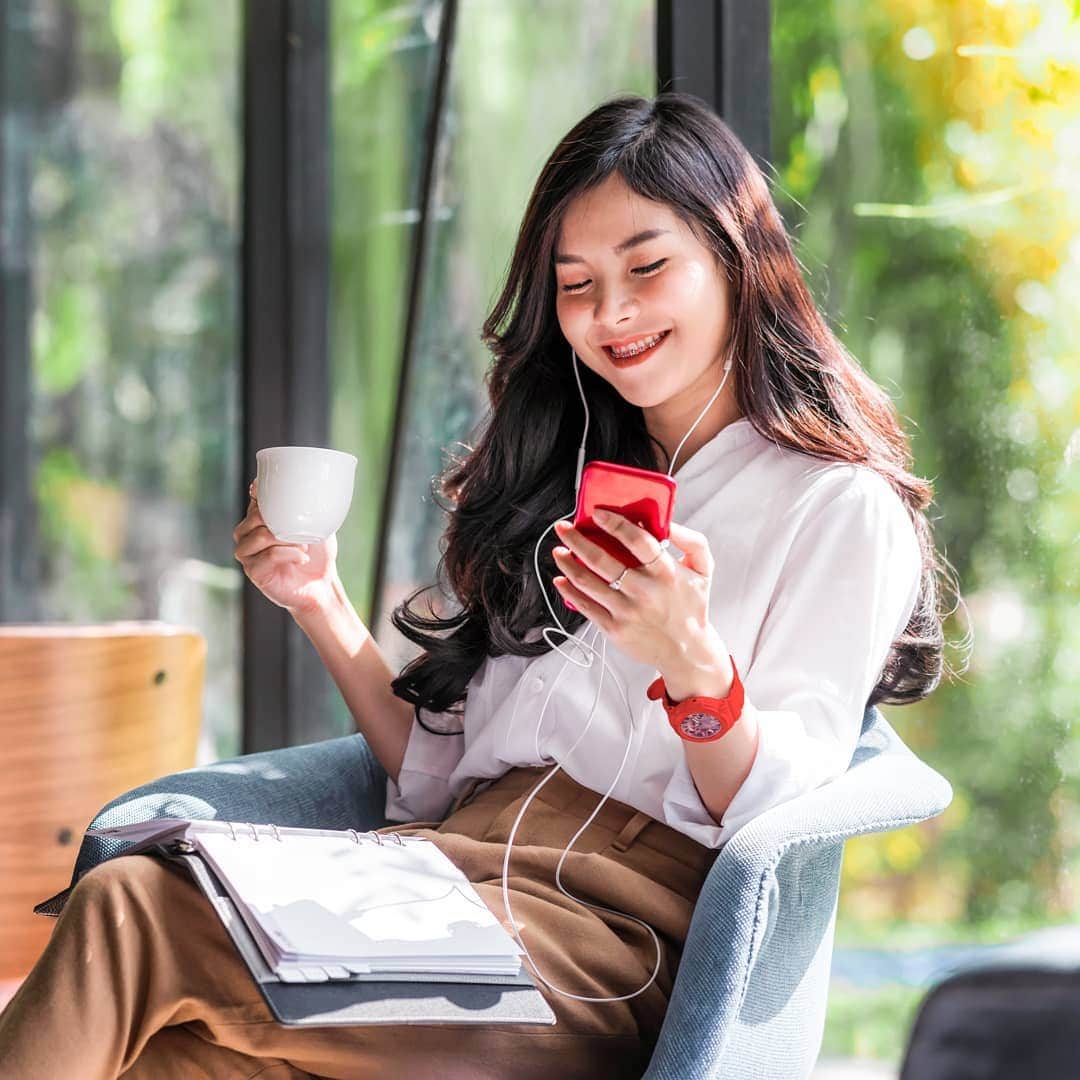 エアアジアのインスタグラム：「DAY 7: More points & goodies for everyone! You've got 9 hours left!  Convert your points seamlessly via BIG Xchange at https://bit.ly/3jvbrfH and enjoy special benefits with the airasia.com Super Sale!   Enjoy up to 20% OFF on aesthetics, health screening & wellness packages at https://air.asia/oP46M with airasia Health! Don’t miss out  #airasiaForEveryone」