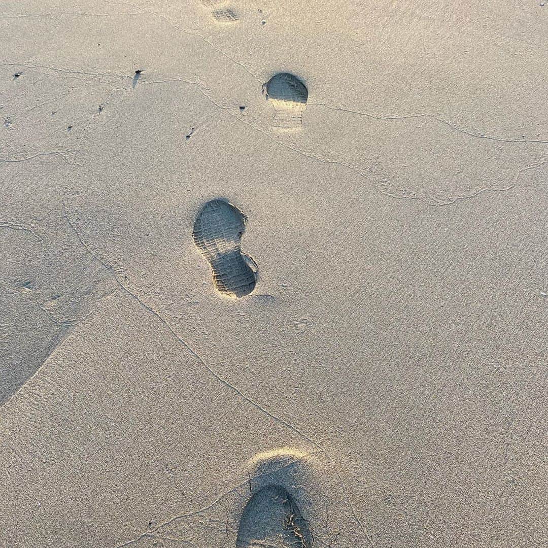 塩見珠希さんのインスタグラム写真 - (塩見珠希Instagram)「ピーナッツみたいな足跡」10月25日 16時26分 - _shiomi6