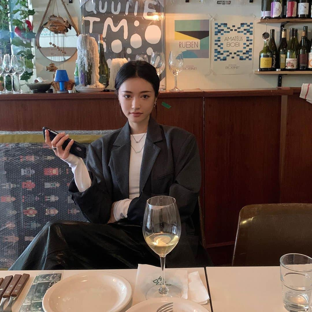 パク・ソラさんのインスタグラム写真 - (パク・ソラInstagram)「우리끼리 뒷풀이?🥂」10月25日 16時44分 - sora_pppp