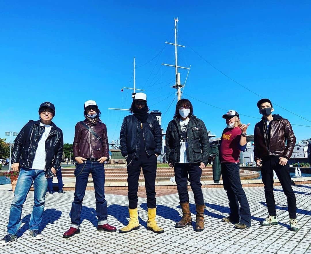 浅田信一のインスタグラム：「🏍🏍🏍🏍🏍🏍🏍  #repost @furuichikotaro ・・・ ツーリングで横須賀に来た😎」