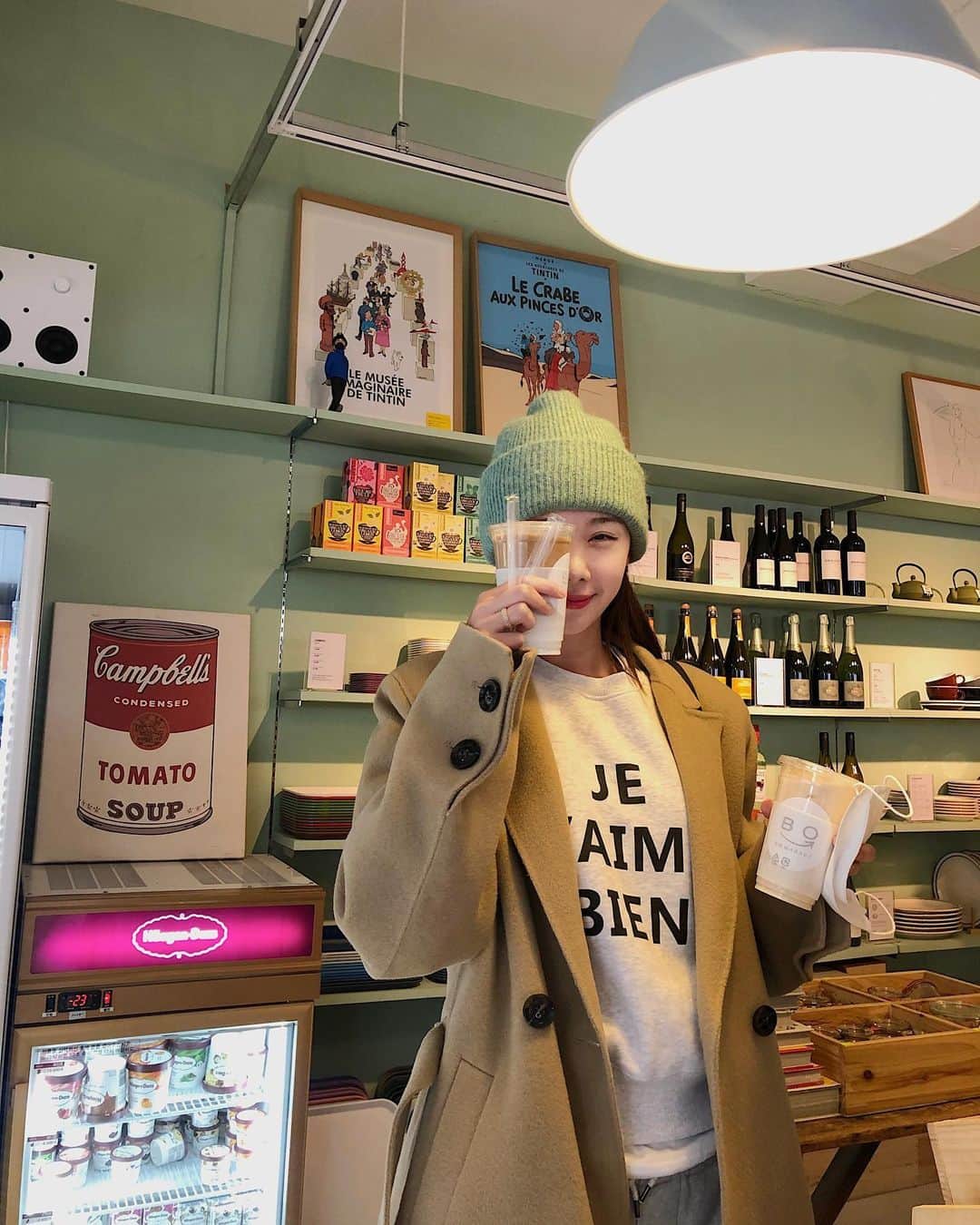 イユエリンのインスタグラム：「춥춥.. 아직은 안돼..추워지지마..🌾🍂」