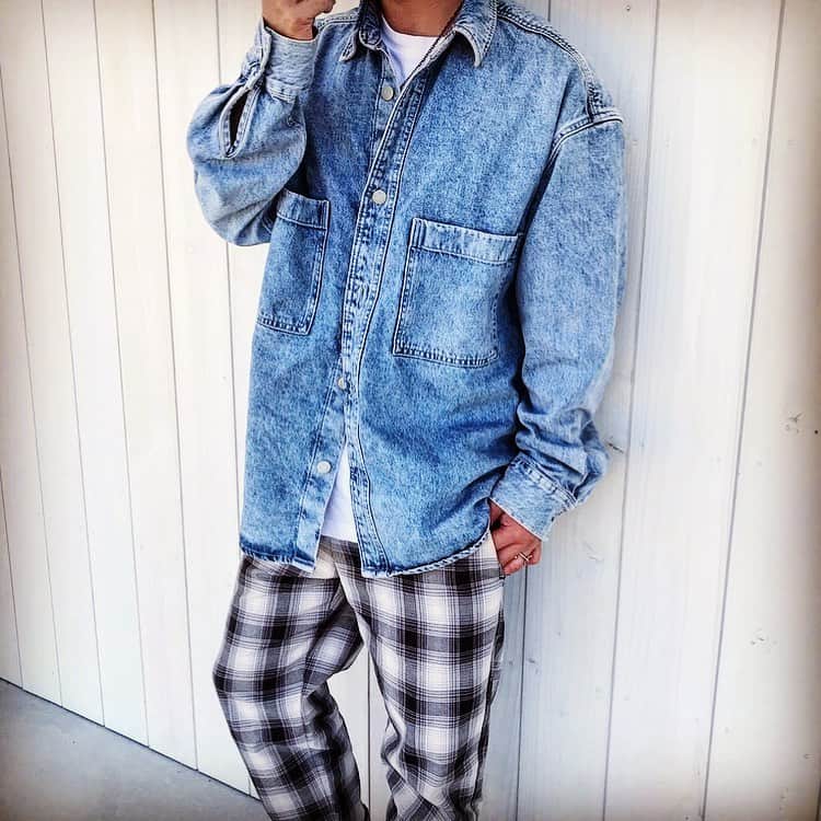 Ayumuのインスタグラム：「全身GU 💙 #gu #guコーデ #シェフパンツ」