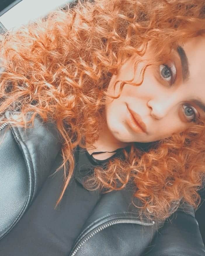 ゴーダ・ブトクテのインスタグラム：「Some people said I look like Merida from "Brave" 🤷‍♀️👩‍🦰 . . . . . #selfie #ginger #gingerhair #merida #brave #picoftheday #kaunas #lietuva」