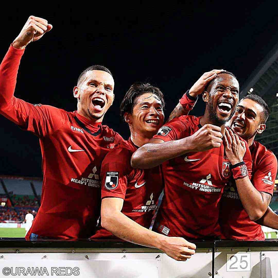 クエンテン・マルティノスさんのインスタグラム写真 - (クエンテン・マルティノスInstagram)「Happy with my goal! Let’s keep this vibe going!!💪🏾 WE ARE REDS!!!  - #wearereds #soccer #ydk #curacao #skills」10月25日 18時27分 - qmartinus