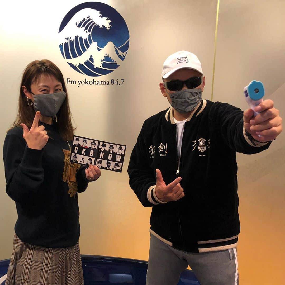 クレイジーケンバンド【公式】さんのインスタグラム写真 - (クレイジーケンバンド【公式】Instagram)「今夜20時よりFm yokohama「M ARENA」にお邪魔いたします。新井麻希さんの語彙センスに痺れました。あの話はカットかもしれないですが...。楽しかったです、イイネ！  #クレイジーケンバンド #crazykenband #ckb #横山剣 #now #日本武道館 #marena #新井麻希 #Fmyokohama」10月25日 18時30分 - crazykenband_official