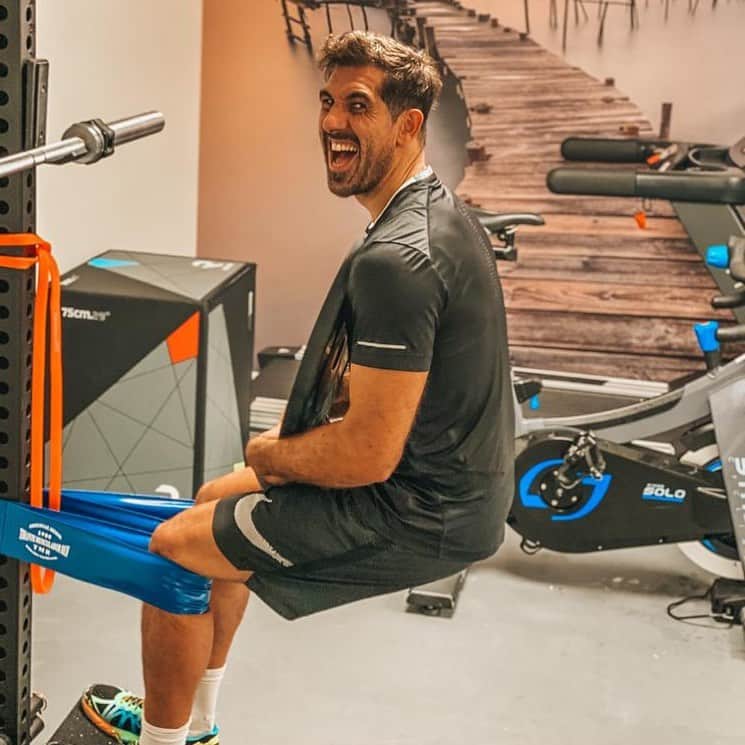 ゴルカ・イライソス・モレノのインスタグラム：「"Eres tú quien determina los valores que regirán tu vida, así como la felicidad que emanará de tu interior". "Mens sana in corpore sano" o viceversa...  #gym #workhard #momentosdetrabajo」