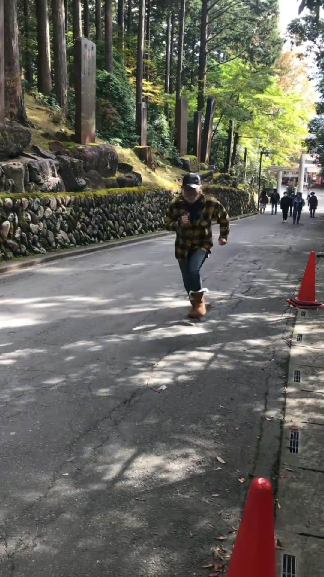 高橋奈苗のインスタグラム：「まだまだ人生の山登りー！ダッシュダッシュ💨時間はあるようでない！無駄な時間はただの無駄ー！  #SEAdLINNNG #高橋奈七永 #山登り #dash」