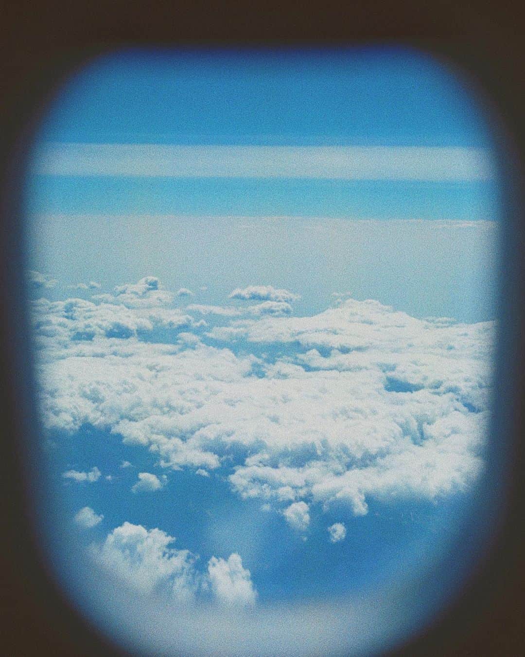 ル・ユースのインスタグラム：「✈ miss these views  #ektar100 #olympusom1」