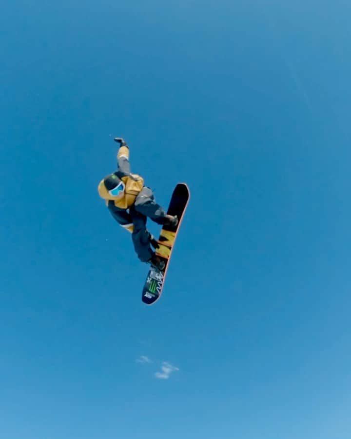 ステール・サンドベックのインスタグラム：「Bs 7🌞 @romesnowboards」