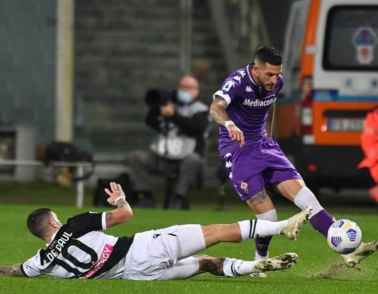 クリスティアーノ・ビラーギのインスタグラム：「Sofferta ma voluta. Fortemente voluta. Rimettiamoci a correre 💜 #fiorentina #seriea」