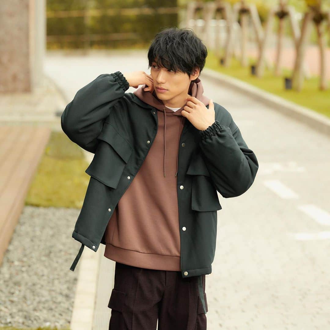 福士蒼汰のインスタグラム：「GUのフク  襟元気になってるのかなぁ😆」