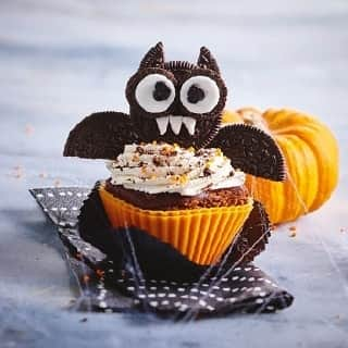 Carrefour Franceさんのインスタグラム写真 - (Carrefour FranceInstagram)「Pour vous occuper pendant les vacances, ou régaler vos petits monstres, 👻 on vous propose de réaliser des cupcakes d'Halloween. 🎃 Simple à réaliser, originaux et effrayants, vous n'avez plus d'excuses pour passer à l'action ! 😋  #Halloween #Actforfood #cupcakes」10月25日 21時11分 - carrefourfrance