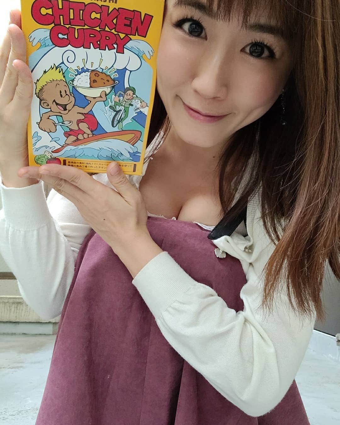 のインスタグラム：「いつ撮ったのか忘れたシリーズ🤣﻿ ﻿ ﻿ 明日からの一週間も素敵な一週間になりますように😊😊﻿ ﻿﻿ ﻿﻿ ﻿﻿ ﻿﻿ ﻿﻿﻿ ﻿﻿﻿﻿﻿﻿﻿﻿﻿﻿﻿﻿﻿﻿﻿﻿﻿﻿ 17ライブというライブ配信アプリをしています❤️﻿﻿﻿﻿﻿﻿﻿﻿﻿﻿﻿﻿﻿﻿﻿﻿﻿﻿ アプリをダウンロードしていただいて﻿﻿﻿﻿﻿﻿﻿﻿﻿﻿﻿﻿﻿﻿﻿﻿﻿﻿ ようこ❤️🌸❤️🌸﻿﻿﻿﻿﻿﻿﻿﻿﻿﻿﻿﻿﻿﻿﻿﻿﻿﻿ と検索していただくと見れます✨﻿﻿﻿﻿﻿﻿﻿﻿﻿﻿﻿﻿﻿﻿﻿﻿﻿﻿ 19時頃から配信してます。﻿﻿﻿﻿﻿﻿﻿﻿﻿﻿﻿﻿﻿﻿﻿﻿﻿﻿ おうち時間にぜひ🤭﻿﻿﻿﻿﻿﻿﻿﻿﻿﻿﻿﻿﻿﻿﻿﻿﻿﻿ #ライブ配信#配信﻿﻿﻿﻿﻿﻿﻿﻿﻿﻿﻿﻿﻿﻿﻿﻿﻿﻿ #アプリ#17ライブ﻿﻿﻿﻿﻿﻿﻿﻿﻿﻿ ﻿﻿﻿﻿﻿﻿﻿﻿﻿﻿ #グラビア#インスタグラビア﻿﻿﻿﻿﻿﻿﻿﻿#綺麗になりたい﻿﻿﻿﻿﻿﻿﻿ #セクシー#sexy#笑顔#ダイエット﻿﻿﻿﻿﻿﻿﻿﻿﻿﻿﻿﻿﻿﻿﻿﻿﻿﻿ #diet#美容#美容好きな人と繋がりたい﻿﻿﻿﻿﻿﻿﻿﻿﻿﻿﻿﻿﻿﻿﻿ #お尻#尻#hip#インフルエンサー」