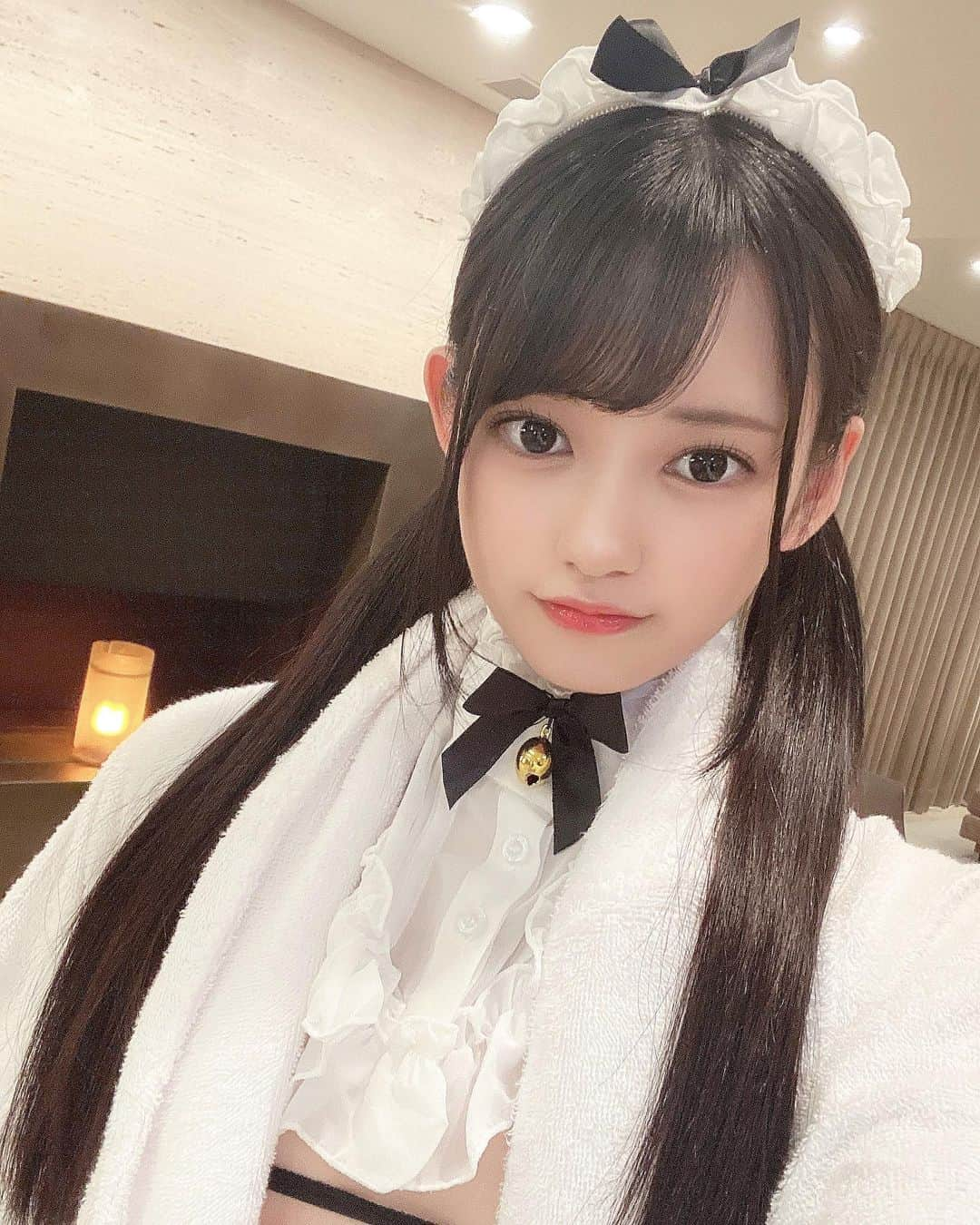 八掛うみさんのインスタグラム写真 - (八掛うみInstagram)「メイドさん🧸♡  #八掛うみ#av女優」10月25日 21時43分 - yatsugake_umi