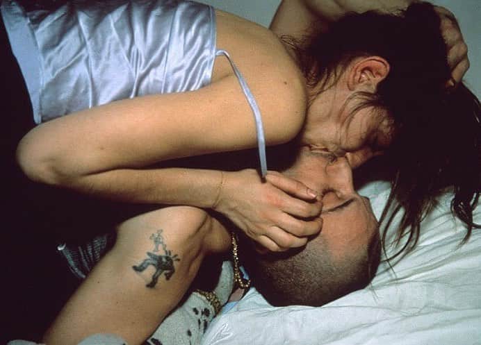 AnOther Magazineさんのインスタグラム写真 - (AnOther MagazineInstagram)「#SundayLove – an amorous shot by Nan Goldin, 2000 ❤️⁠⠀ ⁠⠀ Read Goldin’s candid thoughts on her seminal body of work The Ballad of Sexual Dependency at the link in our bio 📲 ⁠」10月25日 21時45分 - anothermagazine