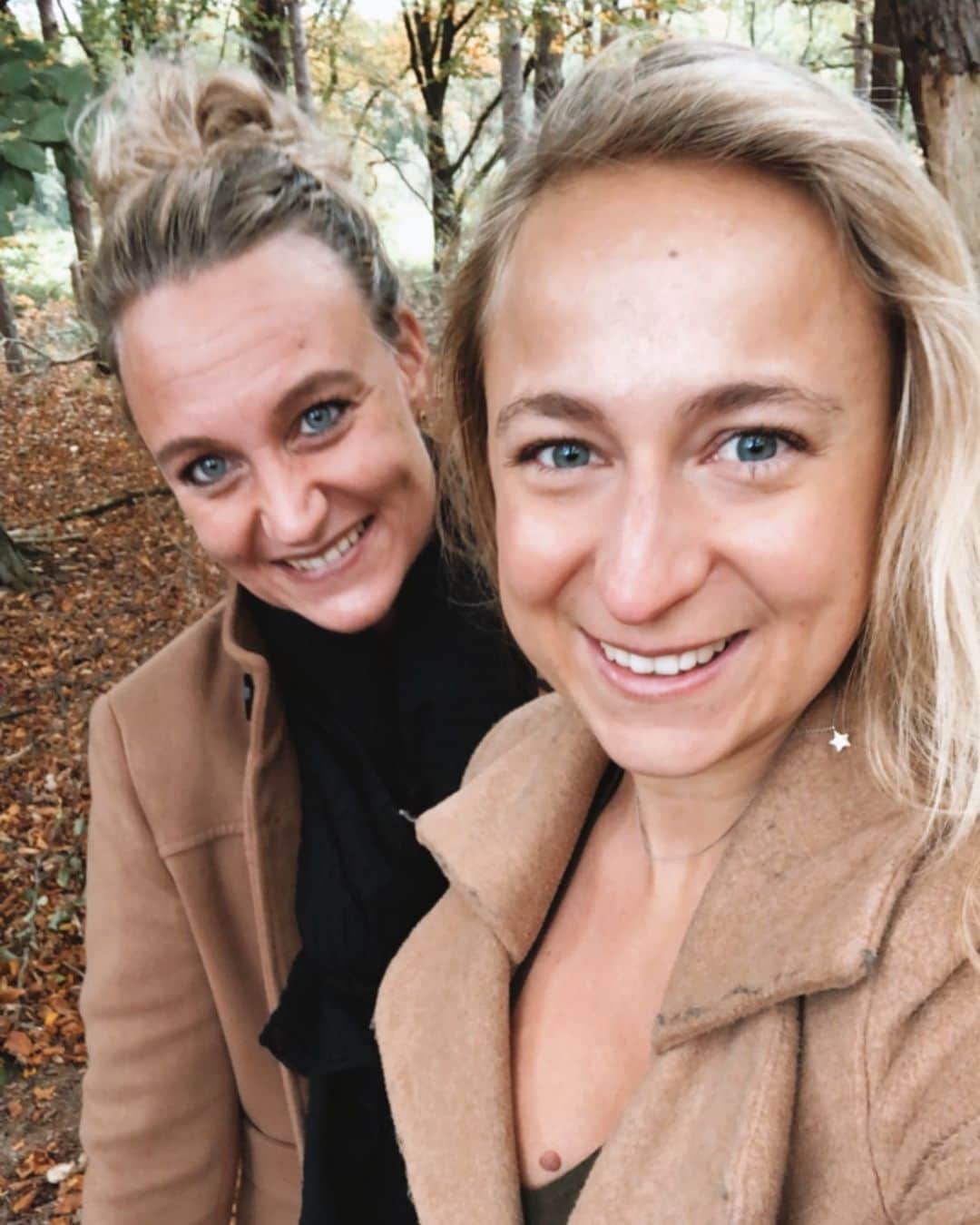 セレーナ・ピークのインスタグラム：「Had a fun and chilled weekend away with this one. Batteries are charged again for my first tournament in a loooong time. Playing SaarLorLux Open next week with @robin.tabeling. Let’s go 🏸 #teamnl #yonexbadminton #tournamentlife」