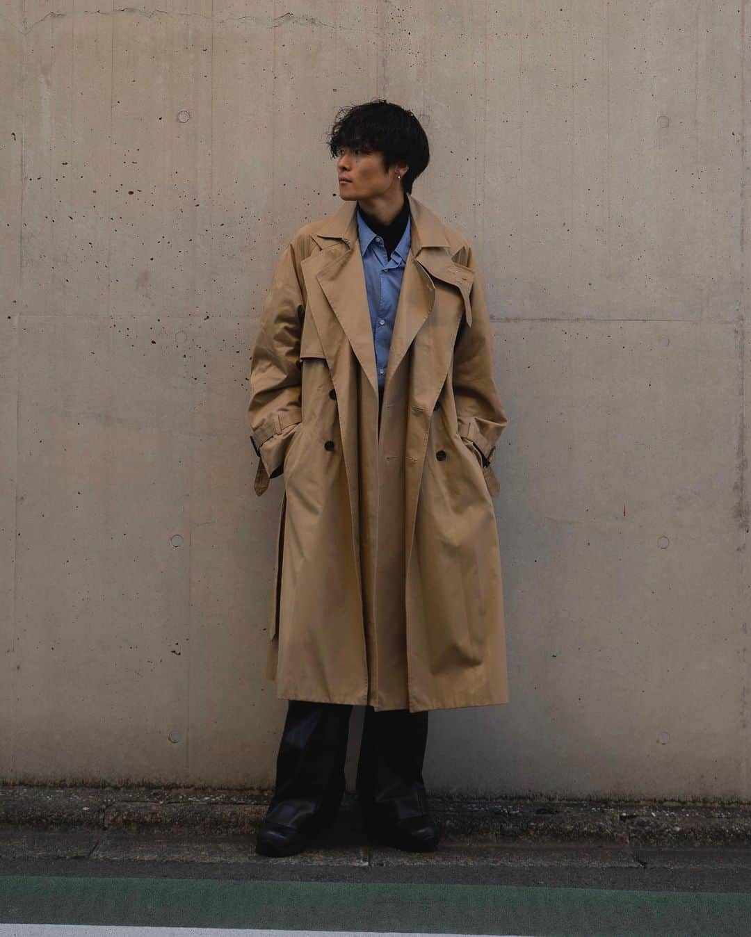 Ryoさんのインスタグラム写真 - (RyoInstagram)「ㅤㅤㅤㅤㅤㅤㅤㅤㅤㅤㅤㅤㅤ 本日のスタイリング🚶‍♂️ ㅤㅤㅤㅤㅤㅤㅤㅤㅤㅤㅤㅤㅤ coat:#ryotakashima shirt:#graphpaper tee:#yoketokyo pants:#ryotakashima shoes:#jilsander」10月25日 21時56分 - ryo__takashima