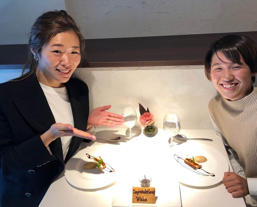 小堀倭加のインスタグラム：「. 高校時代お世話になった大好きな先生❤︎ 久しぶりにたくさんお話しできて楽しかったです！ ありがとうございました😊 . . #久しぶりに会えた  #たくさんお話しできた #たのしかった☺︎  #リフレッシュ #明日からがんばる」