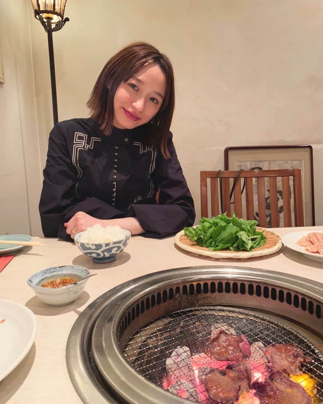 江本るり恵さんのインスタグラム写真 - (江本るり恵Instagram)「休日〜♡ 久々の焼肉✌️✌️」10月25日 21時49分 - emotorurie