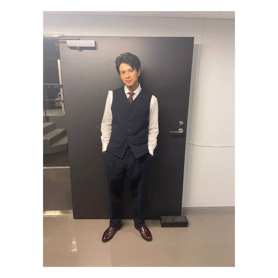 森崎ウィンのインスタグラム：「#nostagenolifeミュージカルを止めるな  全2公演。本日、無事終わりました。 お越し頂いた全ての皆様、本当に ありがとうございました。 久々にお客様が客席にいるところを 生で見れて、僕凄く嬉しかったです。 本当に。 人の持つパワーって凄まじいなと、改めて感じました。 本当にありがとうございました。 また、お会い出来る事を信じて、もっともっと、頑張ります!!! #森崎ウィン  #MORISAKIWIN  #早くお客さん入れた自分のLIVEもしたい」