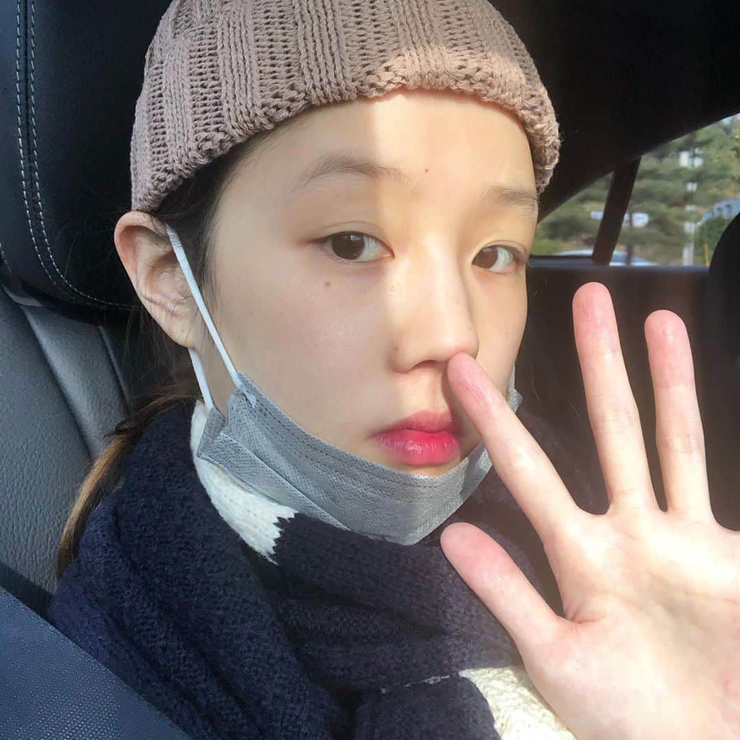パク・ボラムのインスタグラム：「부담,,,🤳🏻」