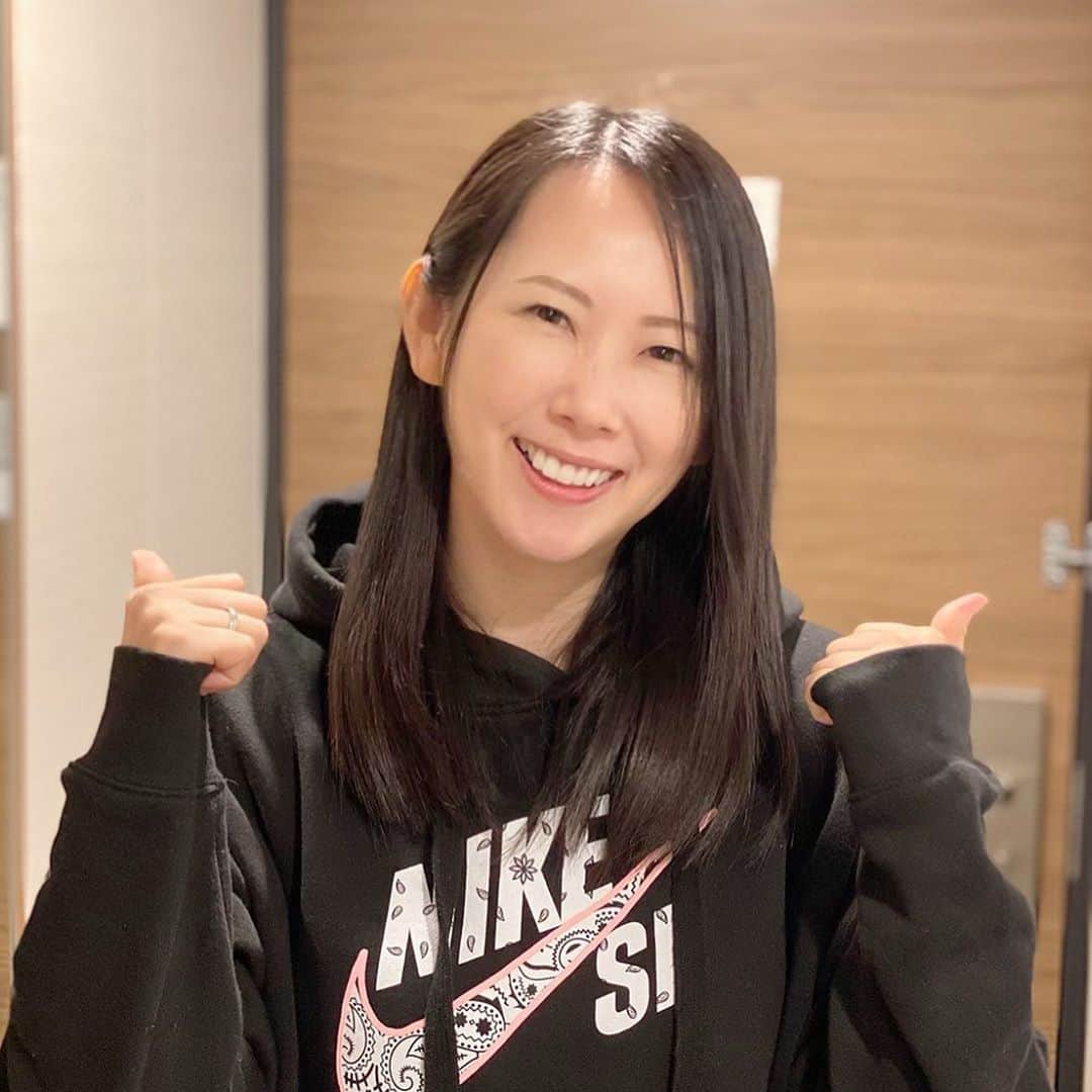 のインスタグラム：「大阪に来ています🐙﻿ ﻿ 明日から公式戦の大岡産業レディースオープントーナメントが開催されます🎳﻿ ﻿ 今日は前日練習とボール登録、そしてPCR検査がありました😌﻿ ﻿ 楽しみですが、ドキドキ😣💦﻿ 予選は無観客となり寂しい気持ちはありますが、精一杯頑張ります💪✨﻿ ﻿ 応援よろしくお願いします☺️﻿ ﻿ ﻿ #jpba #公式戦　#大岡産業レディースオープントーナメント #プロボウラー　#大阪　#スニーカー好き　#nikesb #travissccot #パーカー好き﻿ #ボウルアロー松原」