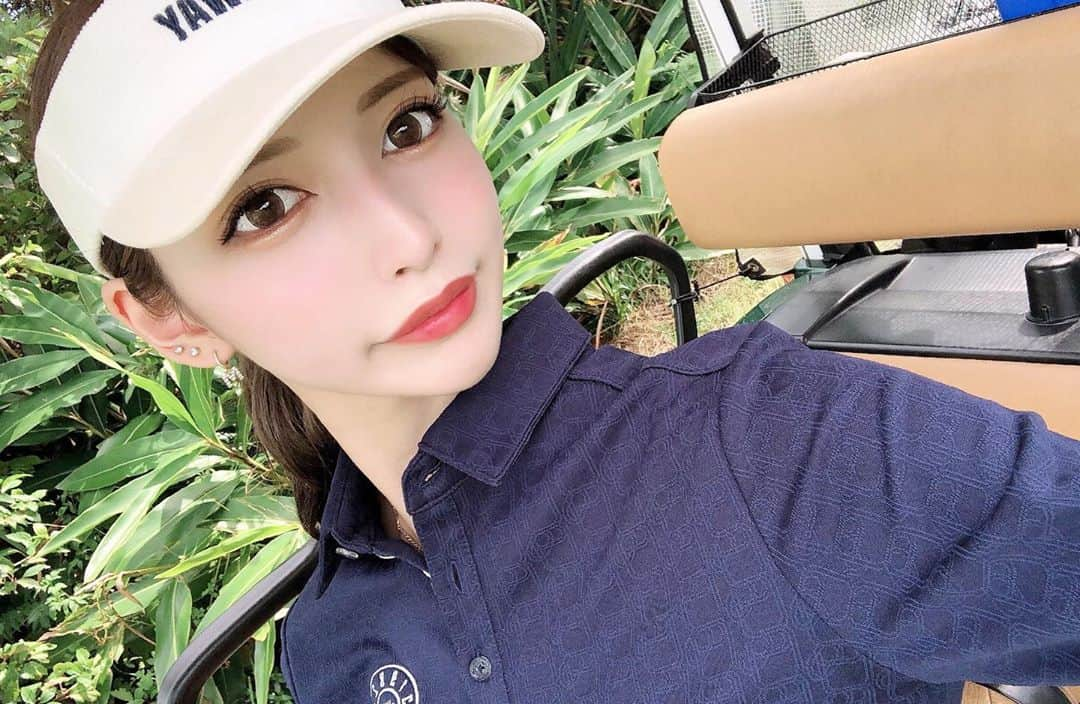 MIKIRUNさんのインスタグラム写真 - (MIKIRUNInstagram)「離島でゴルフ🏌🏼‍♀️♡﻿ 1年ぶりにやったけど、誰もいないから初心者でも楽しめた(*･v･*)/﻿ ﻿ @haab_dream で水光注射したから、お肌ぷるぷるでいい感じ🥺💉この日も日焼け止めだけでファンデしてない！」10月25日 22時12分 - mk6v6s2