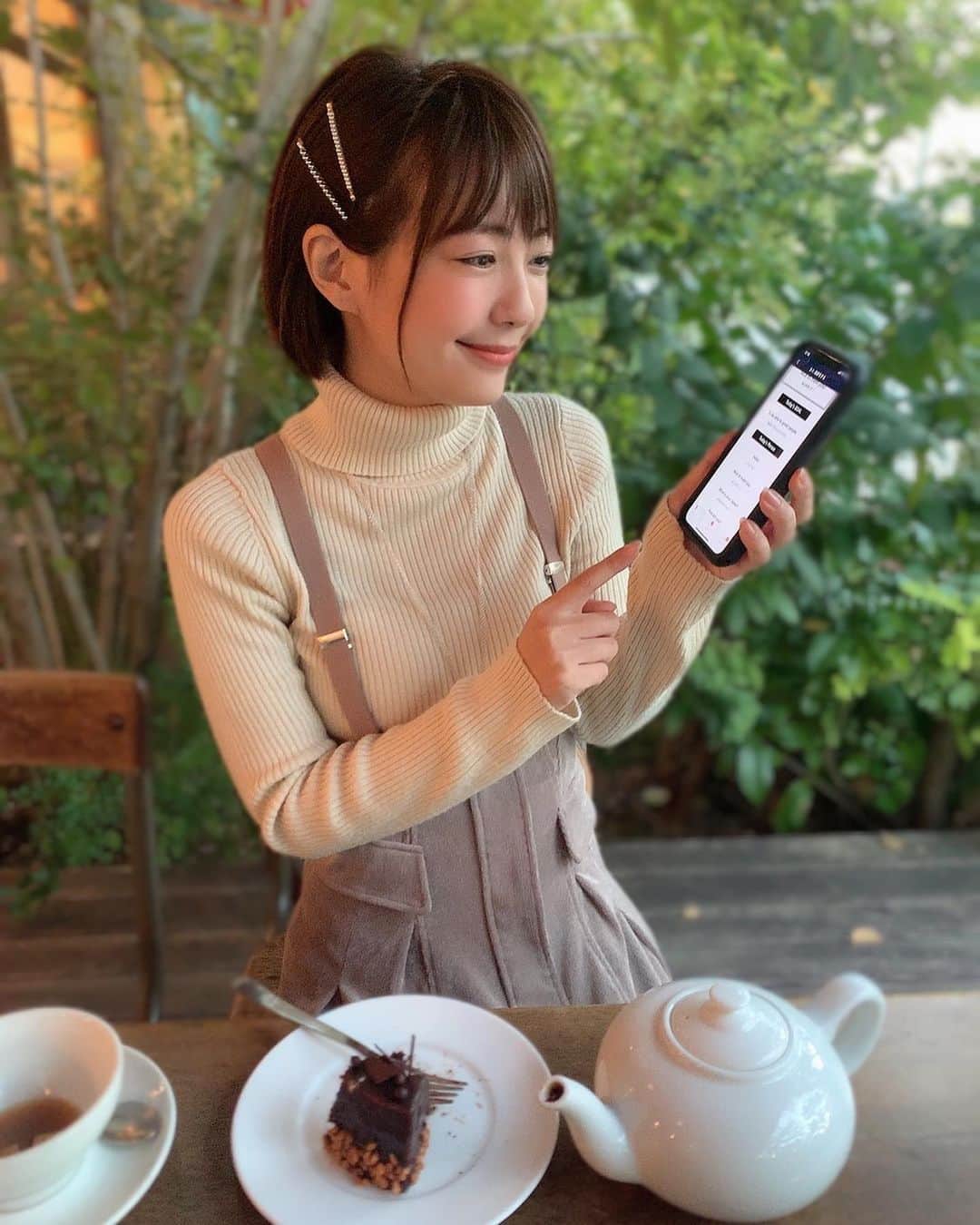 うえむらちかさんのインスタグラム写真 - (うえむらちかInstagram)「2ヶ月前から始めたオンライン英会話 @nativecamp﻿ ﻿ スマホでもレッスンを受けれらるから、外にいる時もスキマ時間でちょいちょいレッスンを受けています﻿ ﻿ 世界中の講師と話せるから﻿ 今回はジョージア🇬🇪の先生と👩‍🏫﻿ ﻿ 空いた時間で﻿ 国のおススメスポットも教えて貰いました👍  海外旅行も早く行けるようになったら良いですよね❣️   #ネイティブキャンプ #オンライン英会話 #英会話レッスン #オンラインレッスン #英会話 #英会話勉強中 #英会話初心者 #英語やり直し #英語ペラペラになりたい #英語好きな人と繋がりたい #インスタ英語 #おうち英語 #英語の勉強 #英語学習 #留学 #海外留学 #留学生活 #語学留学 #留学準備」10月25日 22時29分 - uemurachika