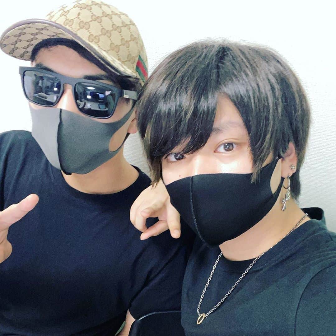 なつめゆうだいさんのインスタグラム写真 - (なつめゆうだいInstagram)「不謹慎すぎるけど  生放送最大同時閲覧 4200人快挙ありがとう。  そして彼氏さんありがとう。 色々あるだろうけど俺たちを選んでくれて 嬉しいです。 女性は一人だけじゃないし人生長いから これから一緒に成長していこう。 一緒に頑張っていこう。  これからもスーパーノヴァ楽しみにしてください。  #撮影前 #いいね #スーパーノヴァ #YouTuber」10月25日 22時33分 - natsumesuper