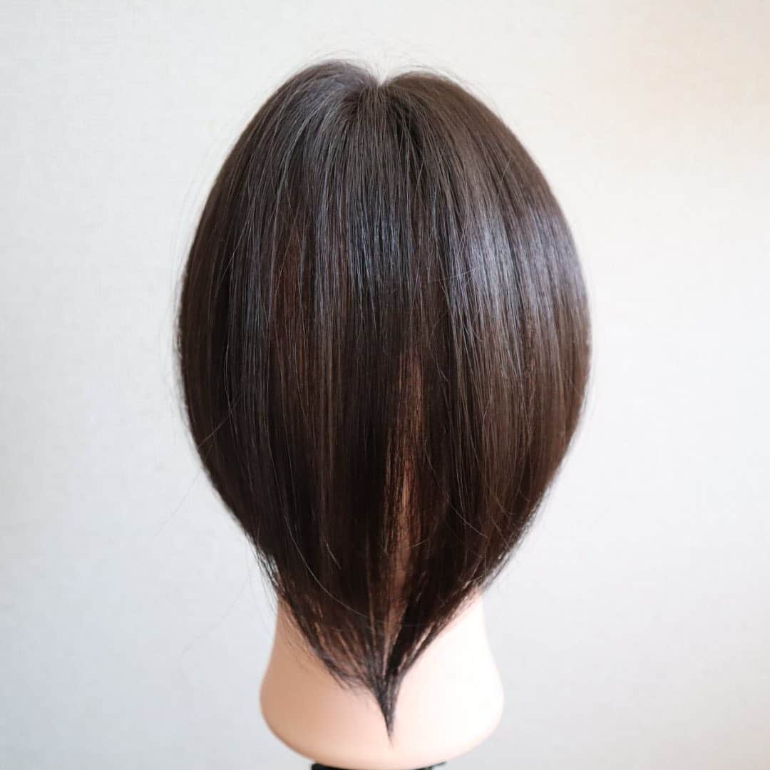 野本愛さんのインスタグラム写真 - (野本愛Instagram)「ナチュレーヌウィッグを販売して思うことは、﻿  ﻿ 「お客様のお役に立てているという喜び」﻿  ﻿ がすごくあるということ🥰💕﻿  ﻿ ウィッグの仕上がりに満足していただけたり、﻿ 髪の悩みから解放されて、﻿ キラキラの笑顔を取り戻しているお客様の姿を見るたびに、﻿  ﻿ この仕事をしてよかったと心から思えます❤️﻿ ﻿ 今月も色々なウィッグを作れて﻿ よかったです🥰💕﻿ ﻿ ナチュレーヌウィッグは、﻿ 新宿、池袋、青山など都内7カ所、﻿ 横浜、名古屋、大阪、札幌、福岡でも﻿ ご試着可能です❤️✨﻿ 普段の髪型に馴染むウィッグです❤️ https://natureine.com/﻿ ﻿ #ナチュレーヌウィッグ #オーダーメイドウィッグ #部分ウィッグ #フルウィッグ #アンチエイジング #フルウィッグ #ヘアピース #美髪 #試着 #美容オタク #美容マニア #起業女子 #自営業 #会社経営 #女社長 #japanesewig #wigs #japanesebeauty」10月25日 22時45分 - himemode