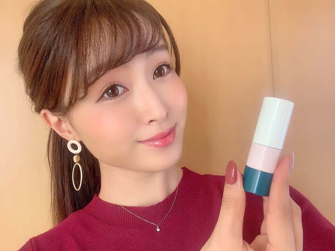 のインスタグラム：「◌𓈒𖡼﻿ 先日、またひとつ 歳を重ねる事が出来ました♡ ㅤㅤ 初心を忘れず感謝の気持ちを持って 素直に謙虚に直向きに これからもコツコツ努力をして参ります😌 ㅤㅤ 各SNSに頂いたメッセージや 事務所に届いたお手紙も読ませて頂きました☺️ 全てにお返事出来ずすみません。。 ありがとうございます💐 ㅤㅤ たくさんの方にお祝いしてもらえて 幸せだなぁ🥰 ㅤㅤ 愛用していたYSLの口紅を使い切ったので 新しい口紅を迎えました💄 HERMESが似合うくらい素敵な女性になれるように 自分磨きも頑張ろう♡ ㅤㅤ ┈┈┈┈┈┈┈┈┈┈┈┈┈┈┈┈┈┈┈┈┈ #birthday #thankyou #29 #hermes #makeup #selfie」