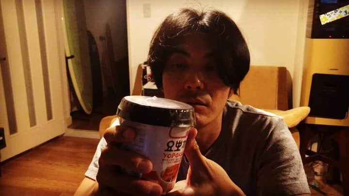 堤太輝のインスタグラム：「『요뽀끼』  新大久保で買ってきて 前に食べたやつ  水入れて電子レンジで作る 超簡単🙌  小腹に👍  食べたくなってきた🤤  #요뽀끼 #ヨッポギ #ヨッポギ甘辛味 #甘辛い #ヨッポギ種類いっぱい #新大久保 #トッポギ #トッポキ #トッポギ？トッポキ？ ww #ヨッポギ？ヨッポキ？ ww #韓国インスタントトッポギ #インスタントトッポギ #電子レンジ料理  #小腹　が空いたら #おやつ #おやつにぴったり  #インスタント韓国料理 #お手軽韓国料理 #簡単トッポギ #韓国料理 #韓国好きな人と繋がりたい  #韓国好きな人と仲良くなりたい  #韓国グルメ  #韓国 #お手軽韓国グルメ  #早く韓国に行きたい」