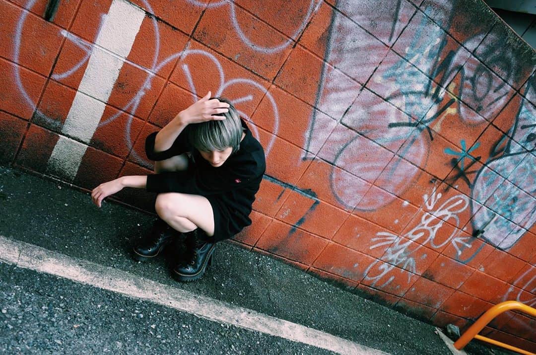 のインスタグラム：「. . . 明日はいろいろ忙しいよ💣 . . hair&photo..トヲル model..mana . . #gr_meet_japan」