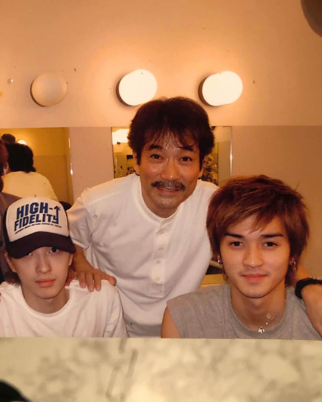 のインスタグラム：「お兄ちゃんと稲川淳二さん。  むかーしむかーし。」