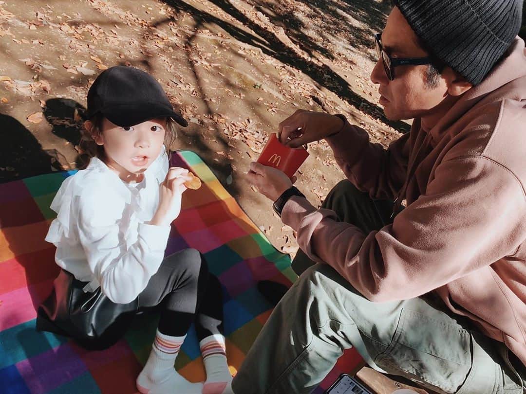 EMIのインスタグラム：「☆ 今日はピクニック♪」