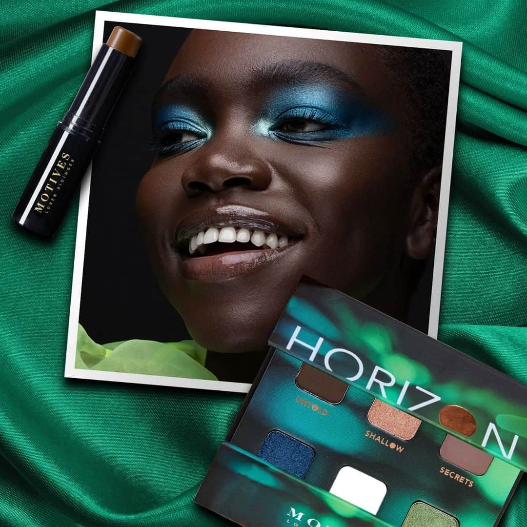 Motives Cosmeticsさんのインスタグラム写真 - (Motives CosmeticsInstagram)「Play it fun with a POP of blue💙, or keep it natural with the top row of creamy neutrals🤎, our HORIZON Palette can do it all. . . . . . #motivescosmetics #motives #makeup #beauty #makeupartist #mua #girlboss #entrepreneur #beyourownboss #everydaymakeup #naturalmakeup #gtl #getthelook #eyemakeup #horizon」10月26日 0時00分 - motivescosmetics