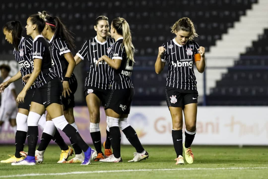 コリンチャンスさんのインスタグラム写真 - (コリンチャンスInstagram)「HOJE TEM @corinthiansfutebolfeminino!⠀ ⠀ As minas voltam as atenções para o @brfeminino novamente: pelas quartas de final (jogo de ida), as minas encaram o Grêmio fora de casa, às 16h! O jogo terá transmissão da @bandtv!⠀ ⠀ 📸 Rodrigo Gazzanel/Ag. Corinthians⠀ ⠀ #RespeitaAsMinas ⠀ #VaiCorinthians」10月26日 0時01分 - corinthians