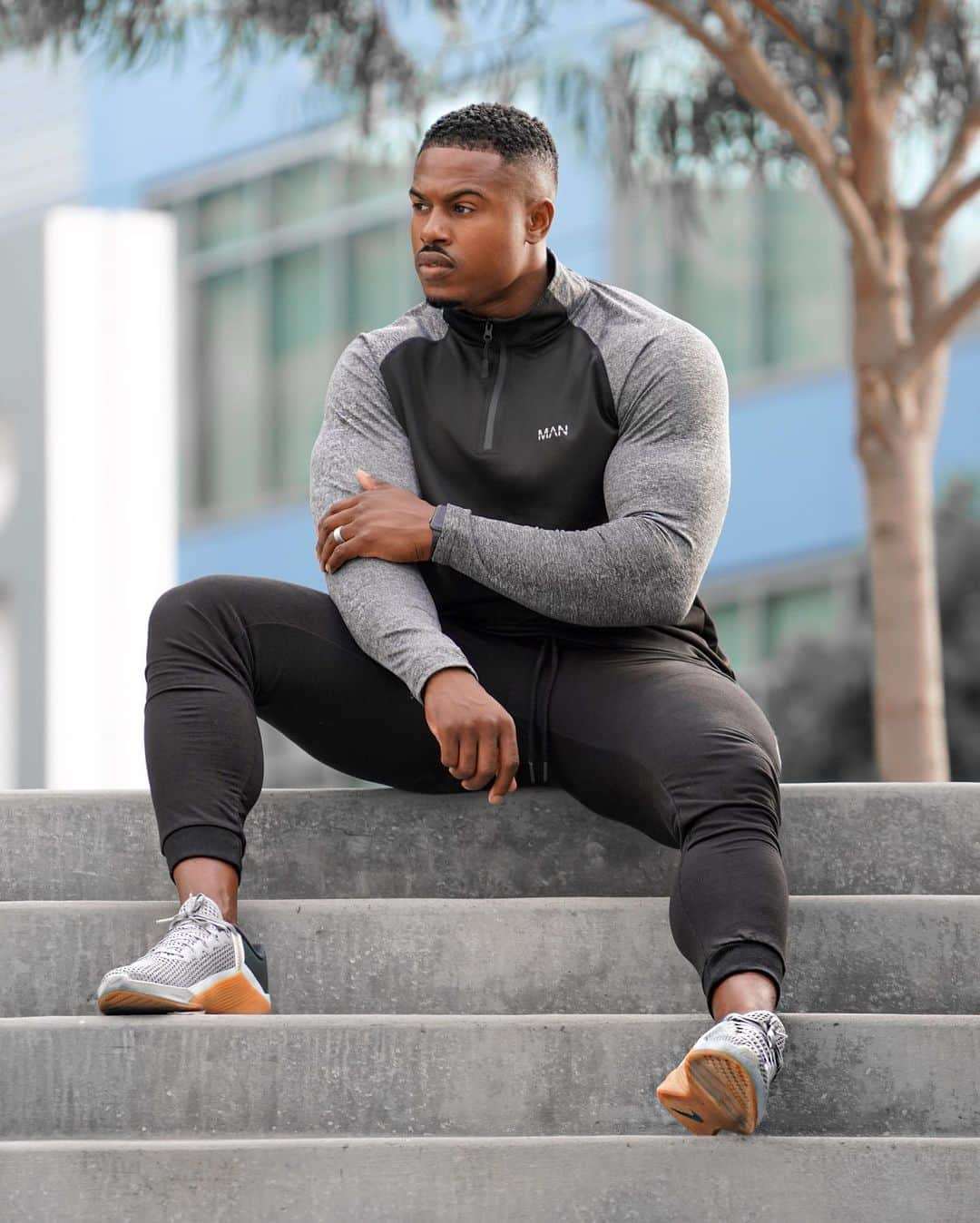 Simeon Pandaさんのインスタグラム写真 - (Simeon PandaInstagram)「Positive actions follow positive vision @boohoomanofficial⁣ ⁣ #simeonpanda #boohooman #mensfashion #menstyle #menstyleguide #mensstyle #mensshoes #mens #menswear #la #losangeles #malemodel #model #fashion #style #swag #drip」10月26日 0時09分 - simeonpanda