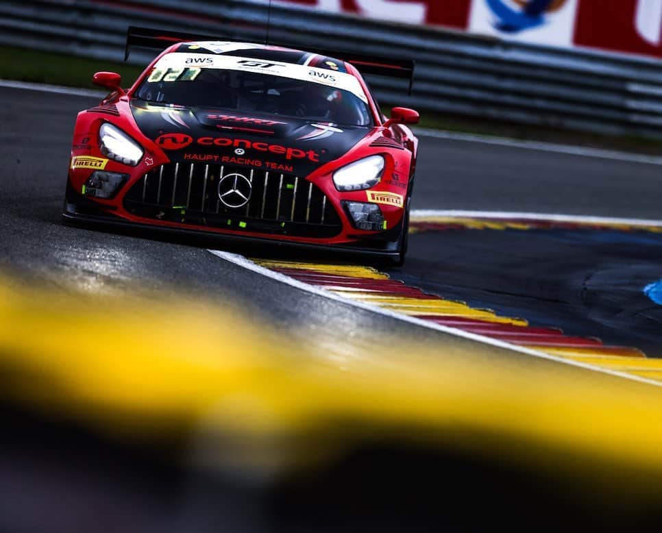 Mercedes AMGさんのインスタグラム写真 - (Mercedes AMGInstagram)「Checkered flag! After a tough @total24hoursofspa race under difficult track conditions, it’s seventh place for the #4 Mercedes-AMG Team HRT. Moreover, our Customer Racing Teams clinch a 1-2 victory in the Silver Cup: the #5 Mercedes-AMG GT3 by @hauptracingteam made up 14 positions in total and finishes first in class, followed by HTP-WINWARD Motorsport (@htpmotorsport / @winwardracing) in second place.   Congratulations & goodbye from @circuit_spa_francorchamps!  #AMGGT3 #MercedesAMG #MercedesAMGMotorsport #24hAMG #Spa24h #10YearsAMGMotorsport #GTWorldChEu #IntGTC」10月26日 0時25分 - mercedesamg