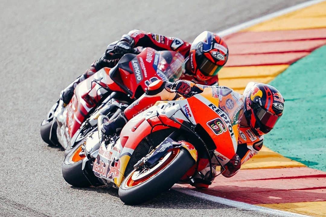 レプソル・ホンダのインスタグラム：「Back in the points for a hard riding @stefanbradl6 👊 ⠀⠀⠀⠀⠀⠀⠀⠀⠀ #AlcanizGP #MotoGP #AM73 #AlexMarquez #Repsol #Honda #RepsolHonda #HRC #RC213V #ThePowerOfDreams #Racing #Motorcycle #Team #OneHeart」
