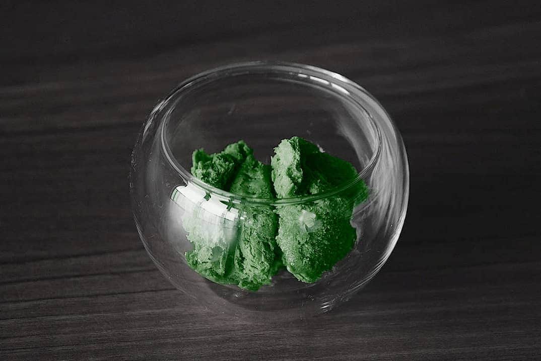 Matchæologist®さんのインスタグラム写真 - (Matchæologist®Instagram)「😱 Doesn’t this homemade #Matcha + #WhiteChoc #Icecream 🍵 look so ENTICING?! Tag your #MatchaMates who need this in their life! Thanks to @y.h_co for sharing with us this #MatchaCreation featuring our Matsu™ Matcha and Cloud Glass Chawan. 👌 . What's your recent favourite #MatchaCreation? 🤗 Keep us posted by tagging @Matchaeologist 🙌 . 👉Click the link in our bio @Matchaeologist to find out more! . Matchæologist® #Matchaeologist Matchaeologist.com」10月26日 0時57分 - matchaeologist