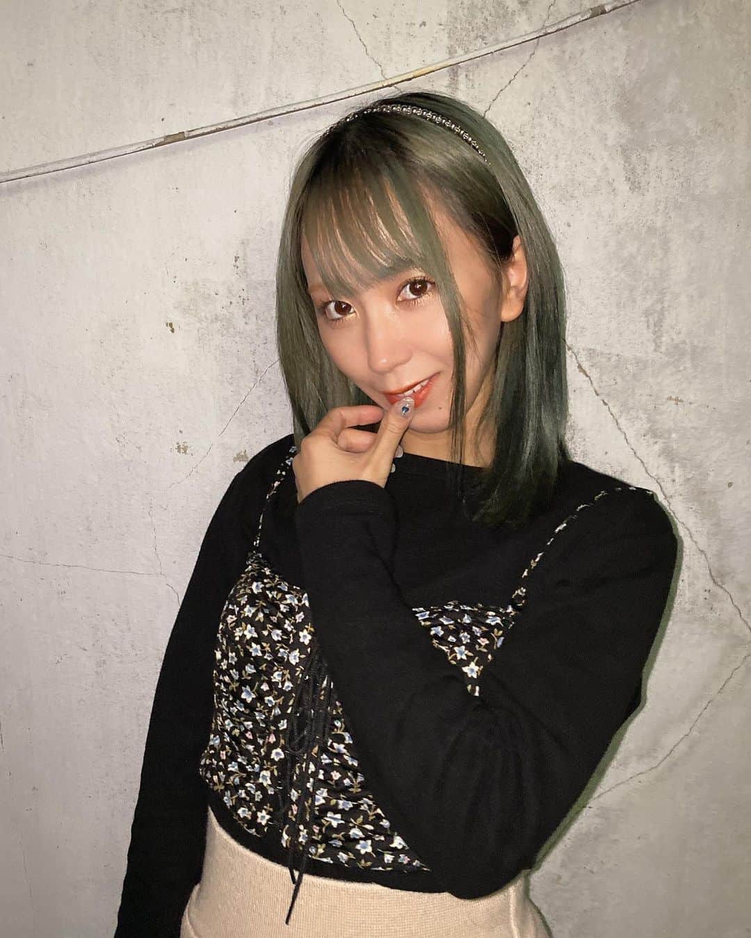 杉山優華のインスタグラム：「🌹🌹🌹 . . . . #當間ローズポーズ　#follow #followme #likeforlike #follow4follow #f4f #likeforfollow #like4follow #likeforlikes #followers #like4likes #follower #following  #followalways #follow4like #follow4followback #フォロー #フォローミー #フォロワー #フォロミー #フォロワー募集 #いいね #instagood #instagram #instafashion #instagramjapan #instalike #ファッション #love #photooftheday」