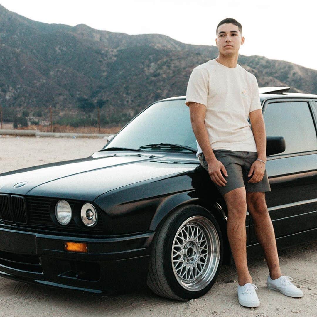 パブリッシュブランドのインスタグラム：「“If you think nobody cares if you’re alive, try missing a couple of car payments.” - Flip Wilson 📸 @brandonusmany  . . . . #publishbrand #todayfortomorrow #publishers #publishersunday #bmw」