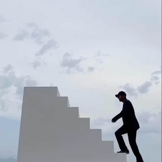 ヤスミン・アル＝マスリーのインスタグラム：「The #circleoflife .. or #2020.. or #Sundays.. @yoann_bourgeois .. ❤️」