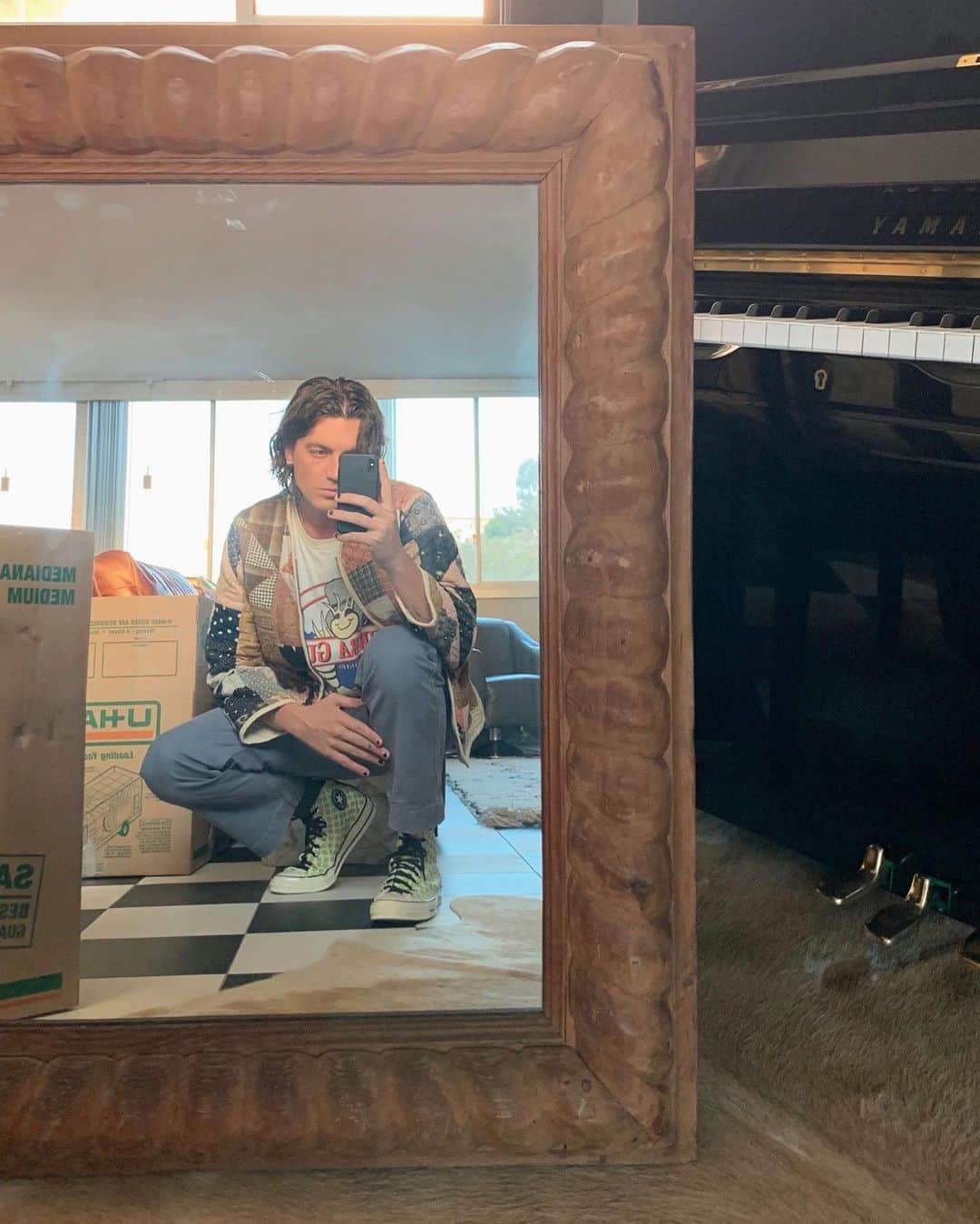 GQさんのインスタグラム写真 - (GQInstagram)「The Alt-Rock singer @pauljasonklein proves, once and for all, that you can wear a Rolex with sweat pant cut-offs. Hit the link in bio for a week of stay-at-home fits. #FitDiaries」10月26日 1時37分 - gq