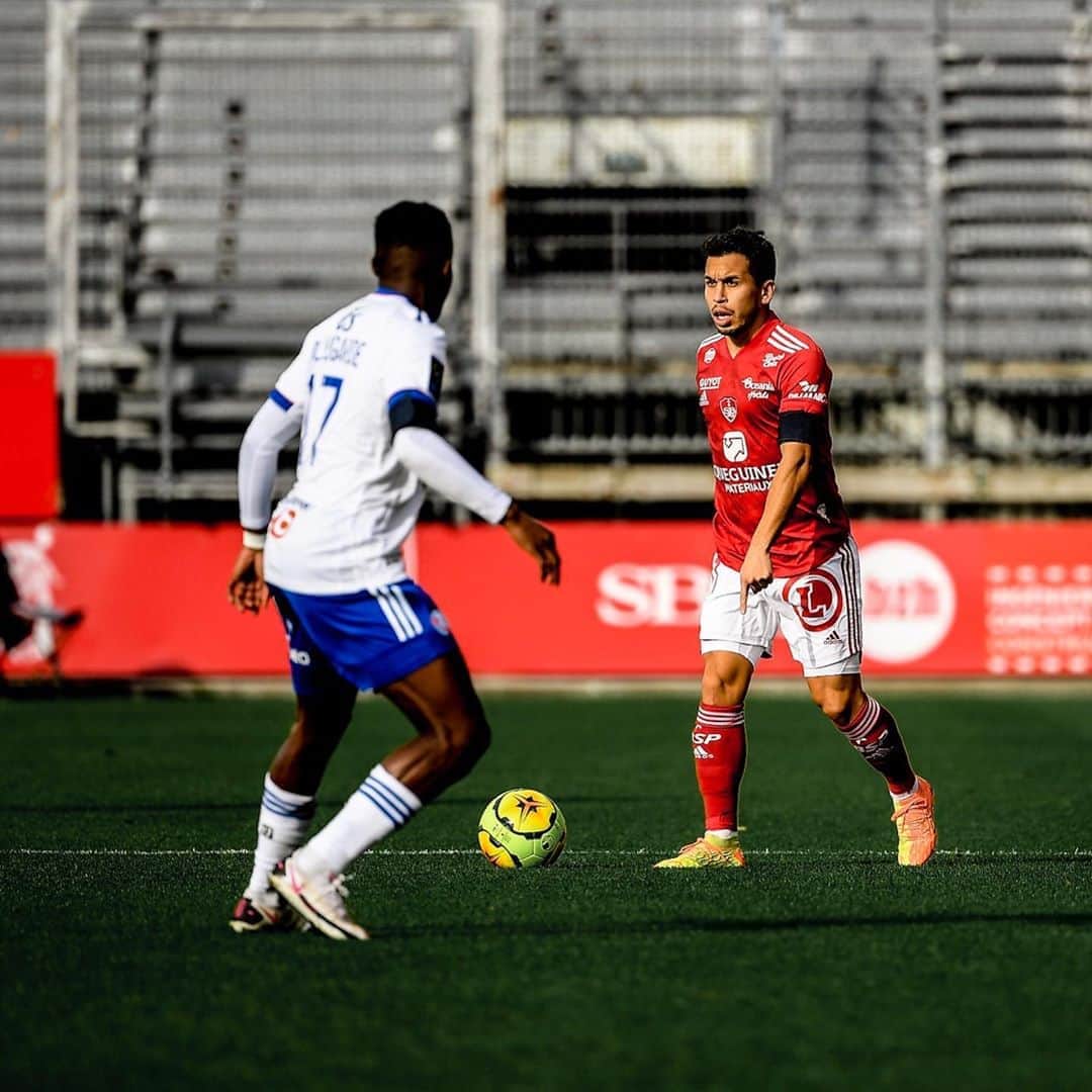 リーグ・アンさんのインスタグラム写真 - (リーグ・アンInstagram)「🆚 #SB29RCSA (0-3)  🛑 Le @rcsa stoppe sa mauvaise série de défaites et s'impose largement à Francis Le Blé 👊 !  Strasbourg stop a poor run with a big win away to Brest! • • #Ligue1UberEats #Racing #RCSA #RCStrasbourgAlsace #RacingClubdeStrasbourgAlsace #StadeFrancisLeBlé」10月26日 2時16分 - ligue1ubereats